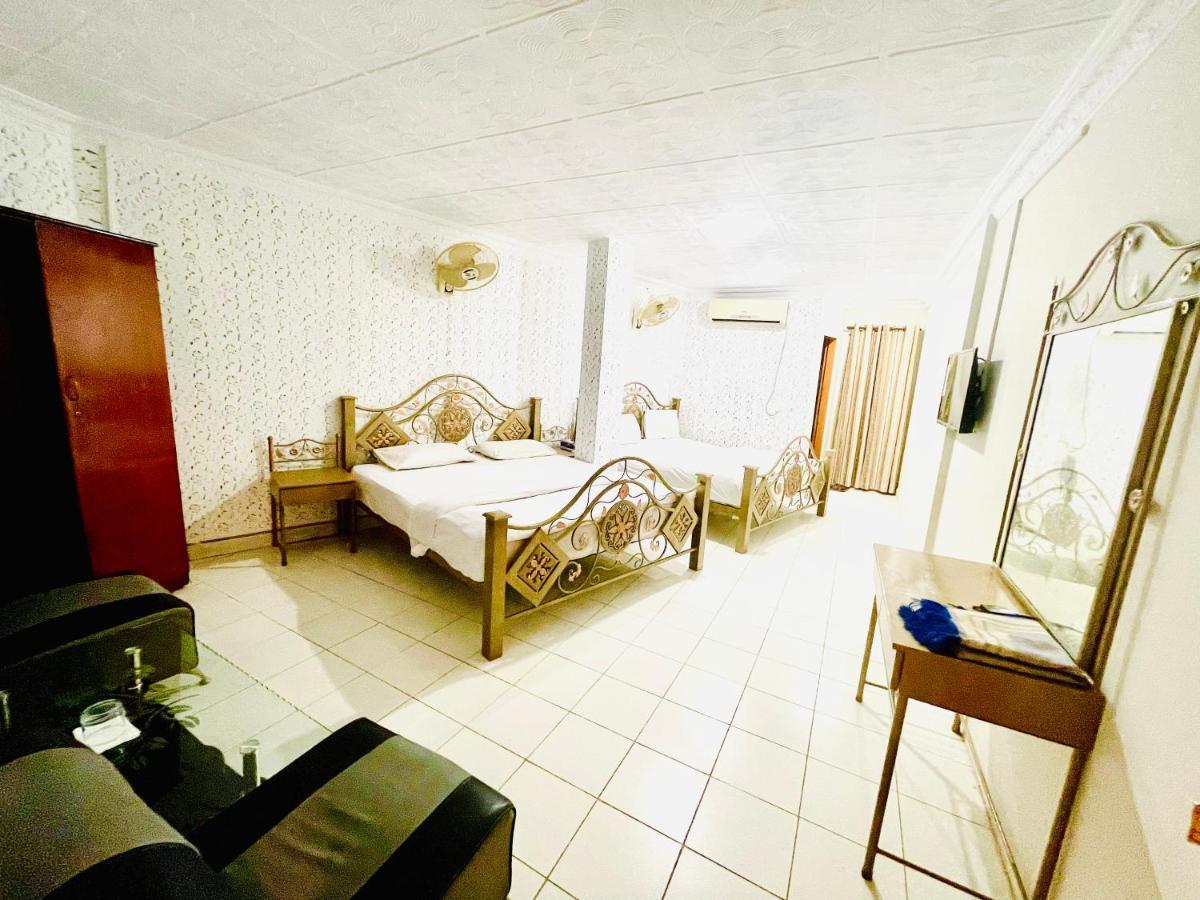 Hotel New Mid City Multan Eksteriør billede