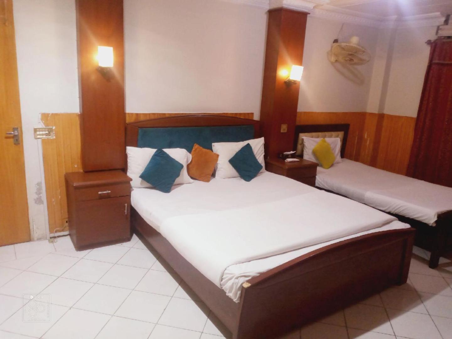 Hotel New Mid City Multan Eksteriør billede